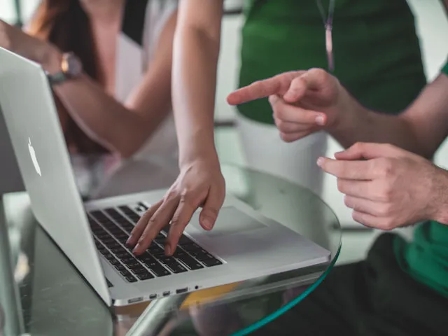Il gruppo di professionisti di Studio Europa al lavoro